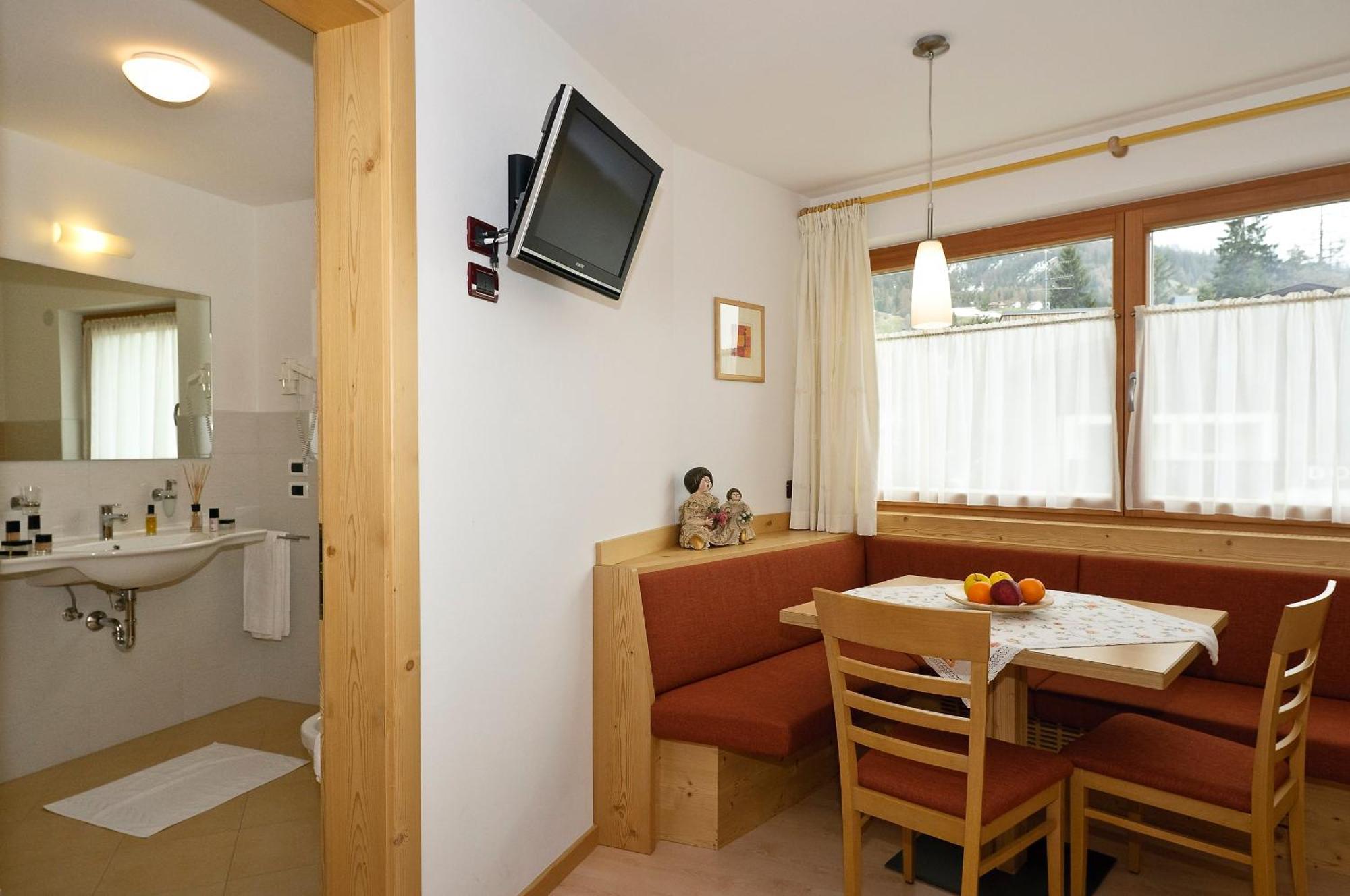 Residence Ciasa Mirasas Badia  Oda fotoğraf